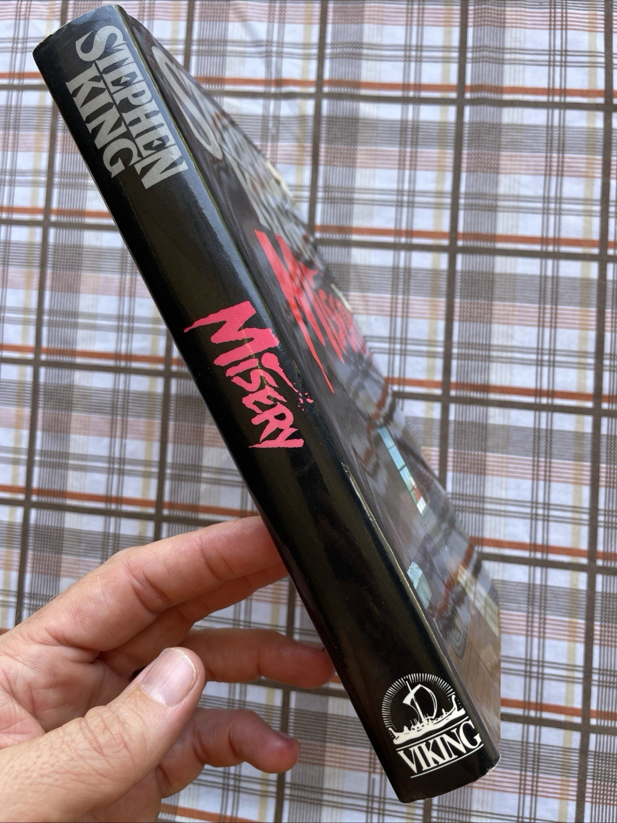Misery by Stephen King (1987 Viking HCDJ 1st Edition 2nd Printing June Horror)