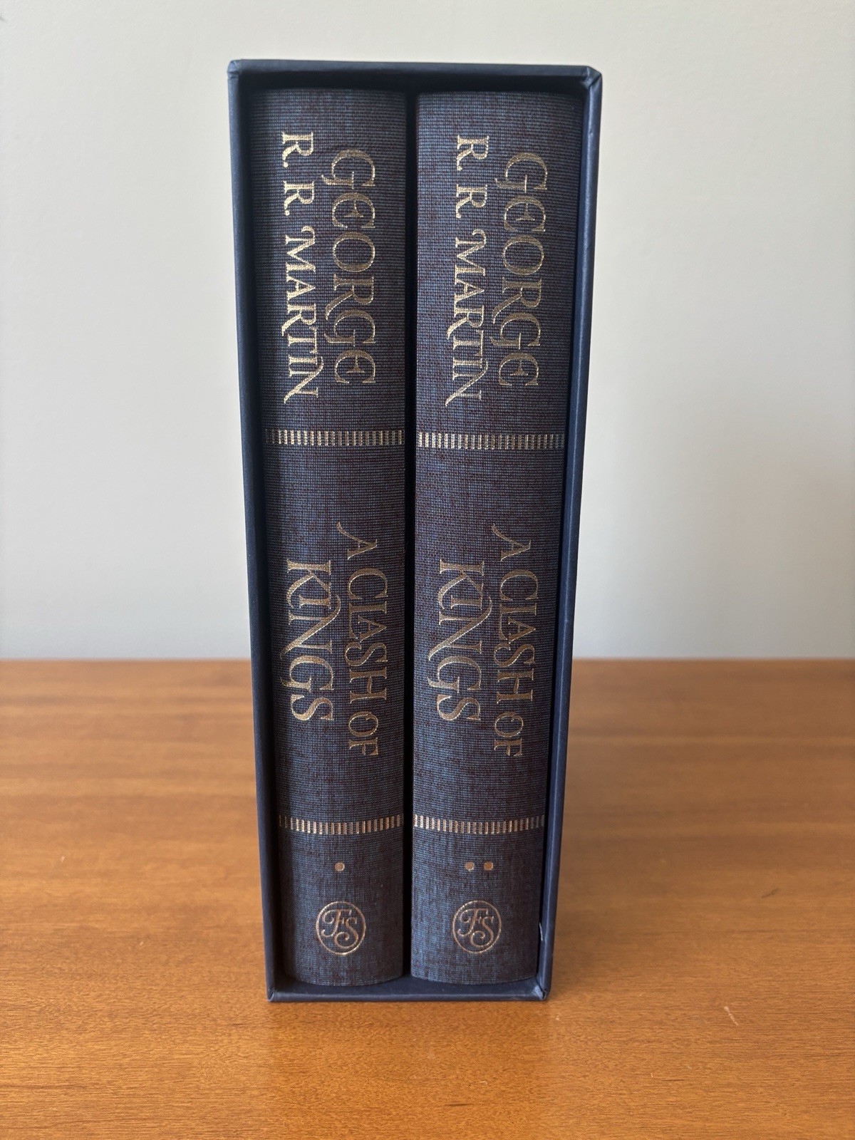 Folio Society A CLASH OF KINGS by GEORGE RR MARTIN — #2 in A SONG OF ICE & FIRE