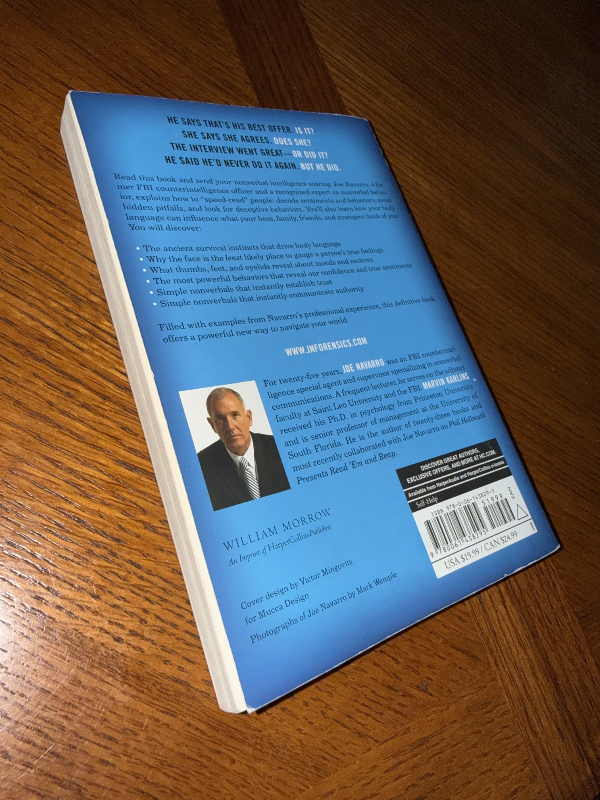 What Every BODY Is Saying : An Ex-FBI Agent’s Guide to Speed-Reading People…