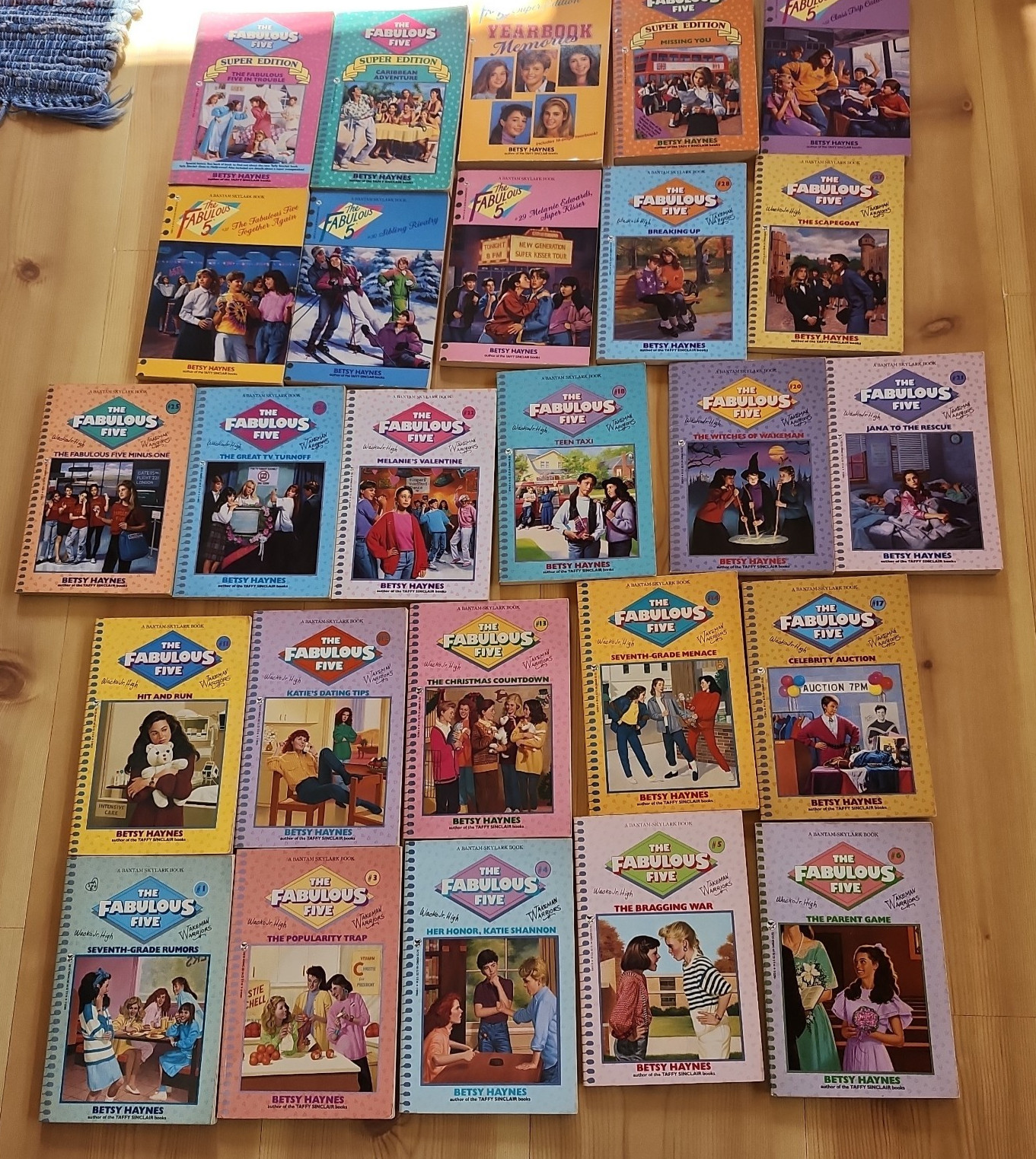 Lot of 26 The Fabulous Five Betsy Haynes Vintage Paperback Books