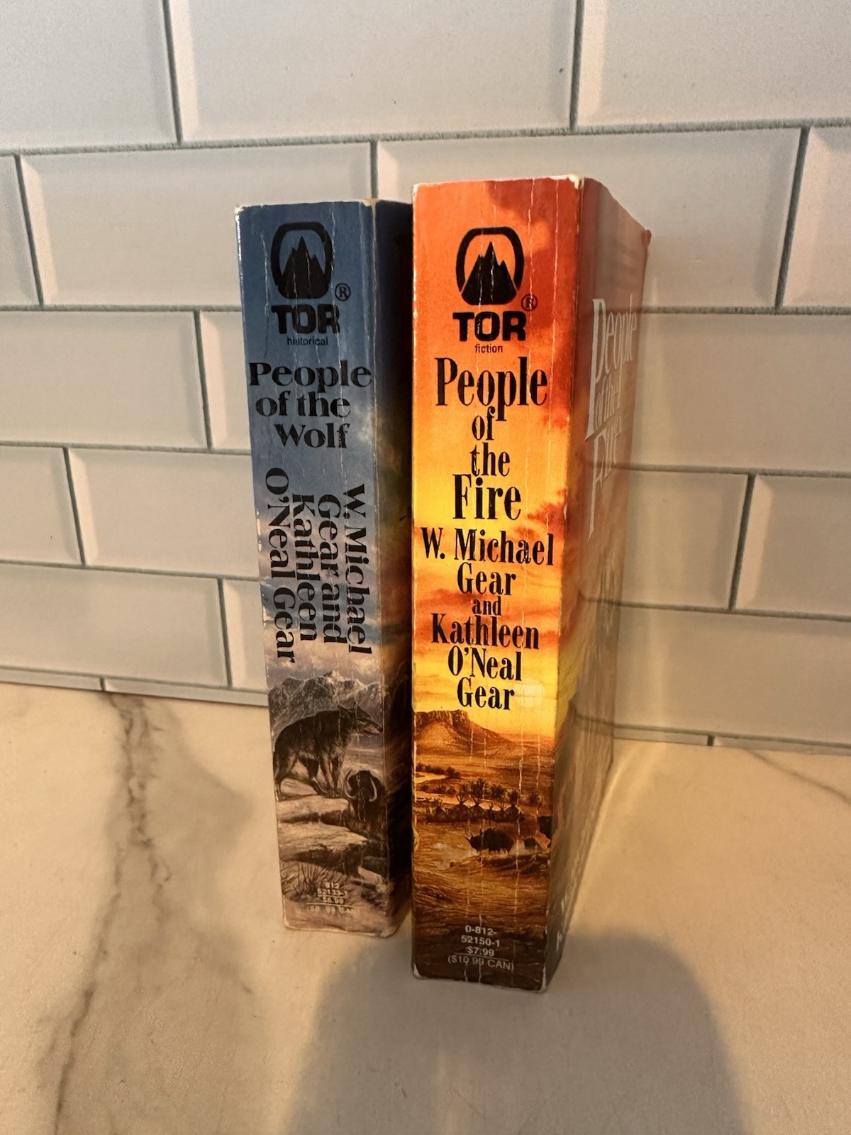 W. Michael Gear Kathleen O’Neal Gear 2 PB Lot PEOPLE OF THE WOLF FIRE