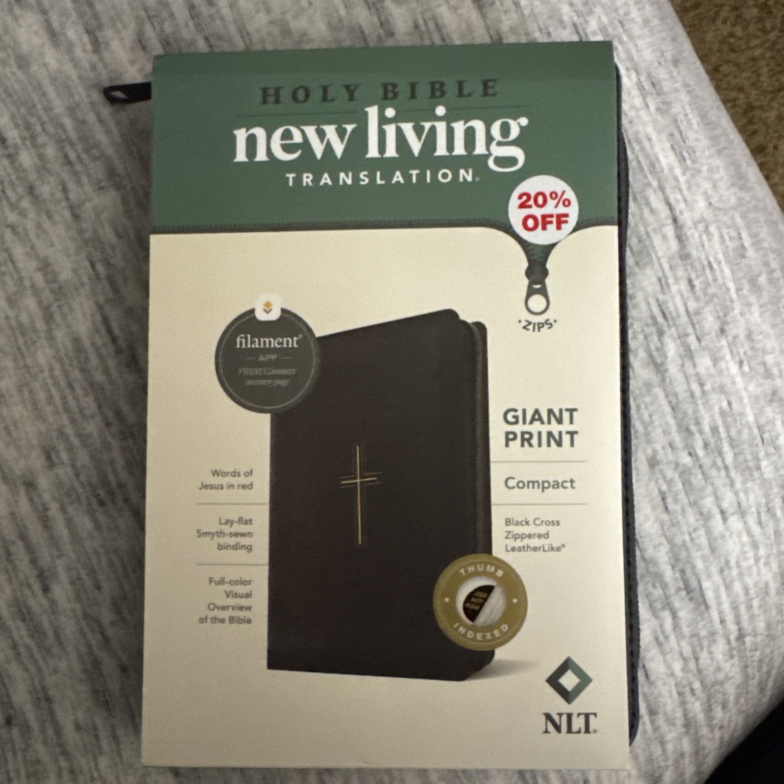 NLT Compact Giant Print Zipper Bible, Filament Enabled (LeatherLike, Black
