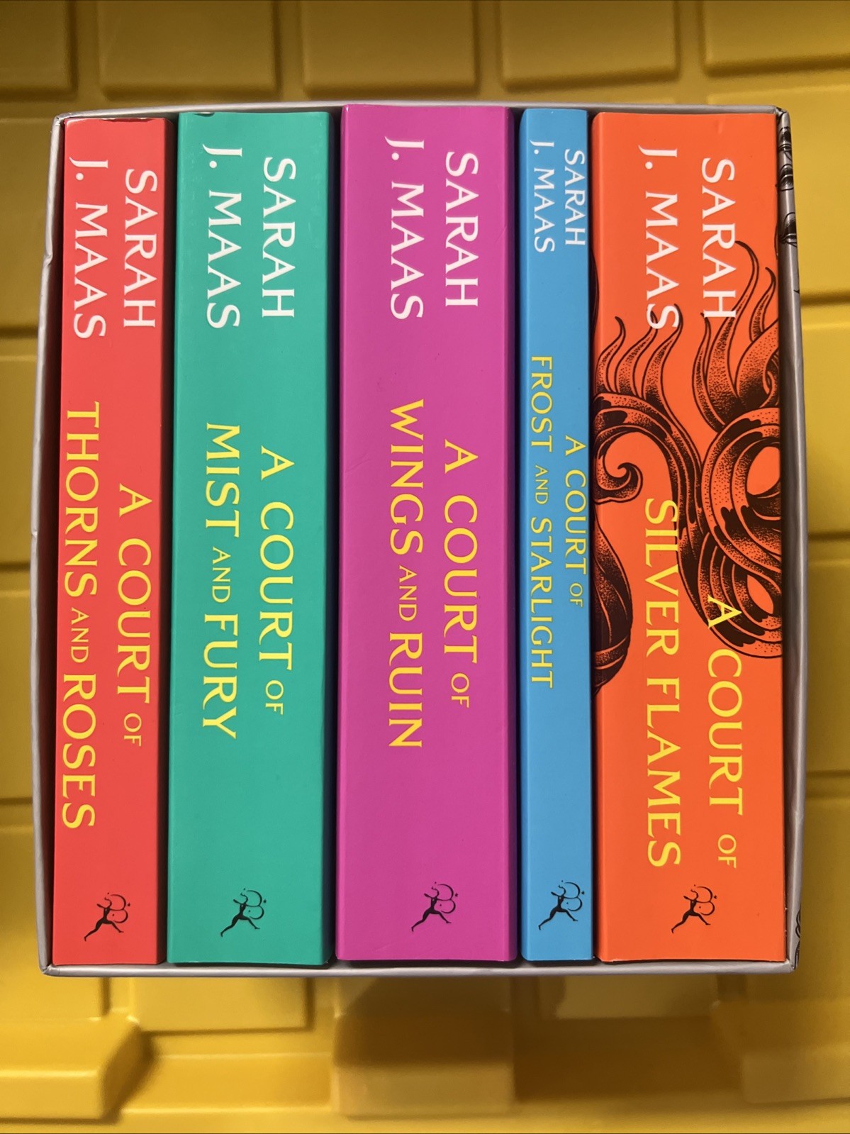 Court of Thorns and Roses Paperback Box Set (5 Books) by Sarah J. Maas (2022,…