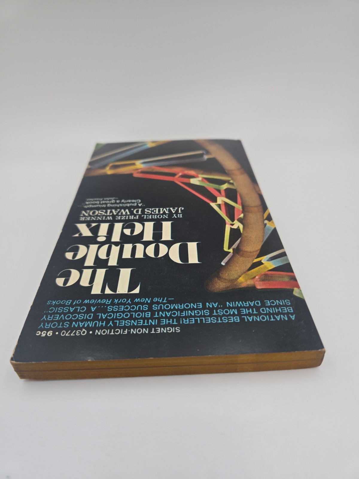 The Double Helix by James D. Watson Feb 1969 1st printing Vintage PB Signet