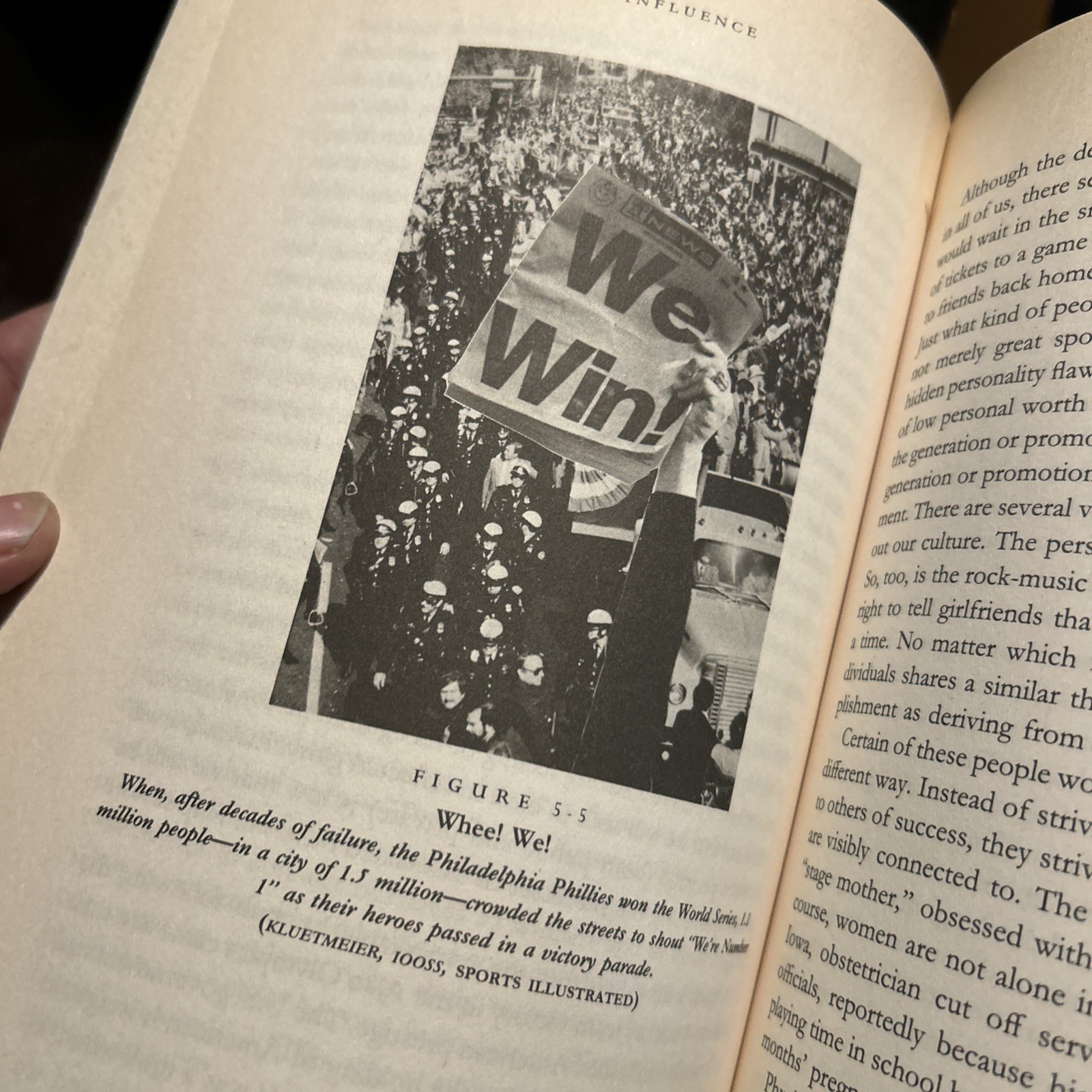 Influence : The Psychology of Persuasion by Robert B. Cialdini (1998)