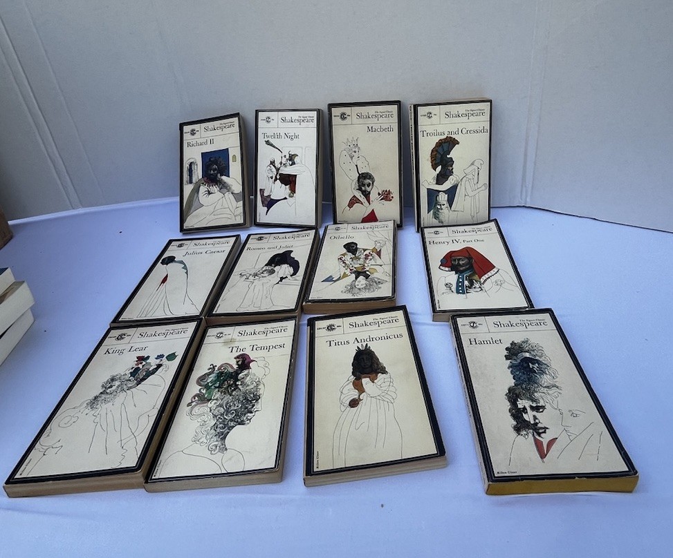 Book Lot: 12 Milton Glaser Cover Shakespeare Signet Classic Paperbacks, Good