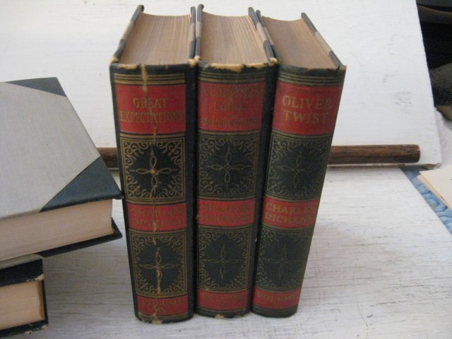 THE WORKS OF CHARLES DICKENS w/Illustrations; 18 VOLS; HC, G/VGC