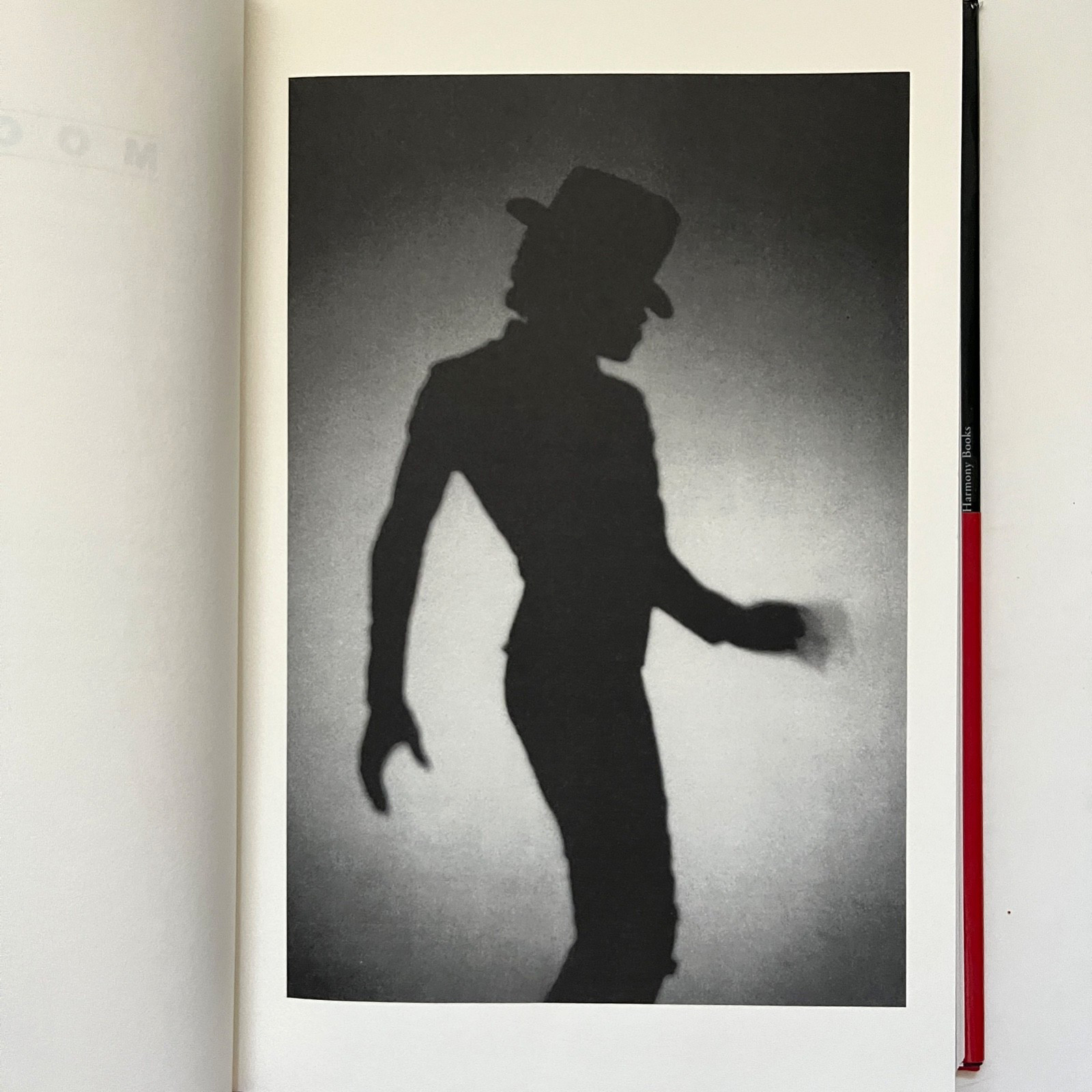 Michael Jackson Moonwalk First Revised Edition Book HIs Life — Hardcover 2009