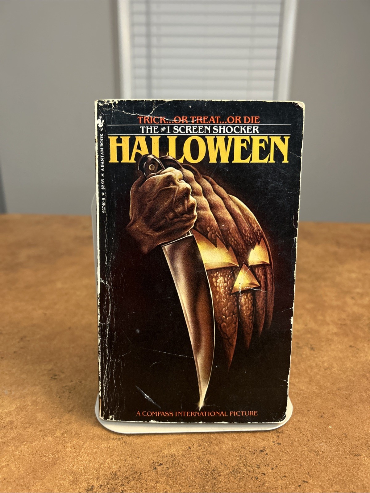 Halloween Movie Novelization by Curtis Richards A Bantam Book Paperback 1979