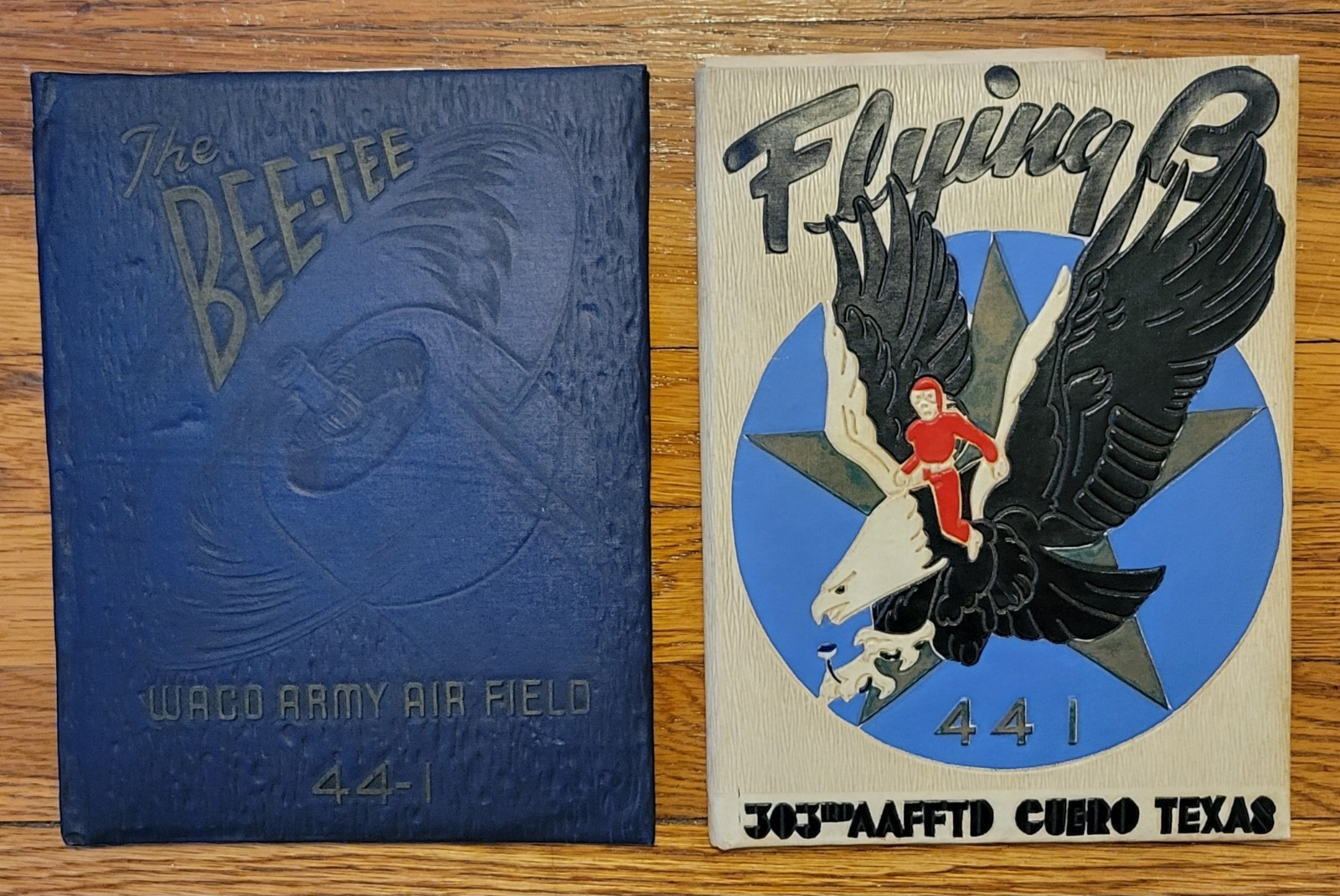 1944 Flying B yearbook for the 303rd AAFFTD & Army Air Field class 44-I Yearbook