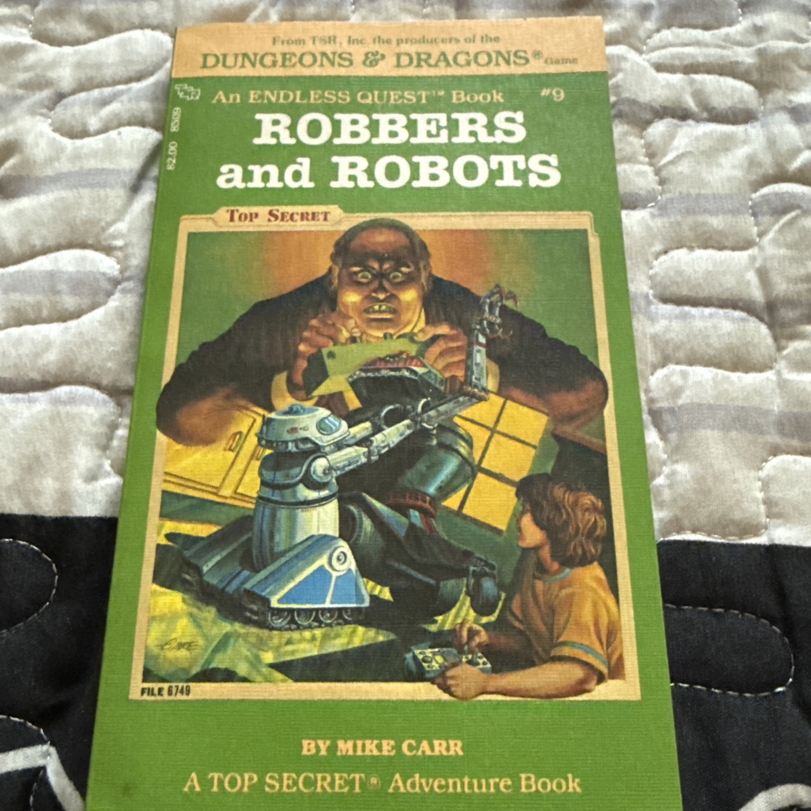 Robbers and Robots # by Mike Carr (Trade Paperback)