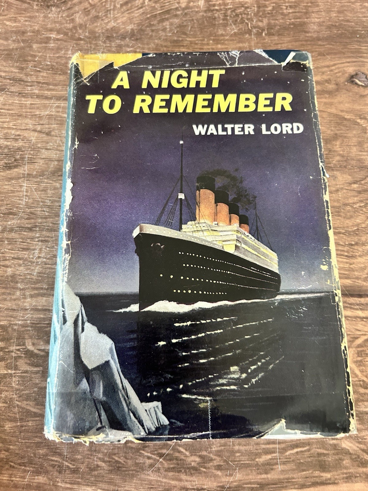 A Night to Remember Walter Lord. HC 1st edition, 2nd printing 1955.