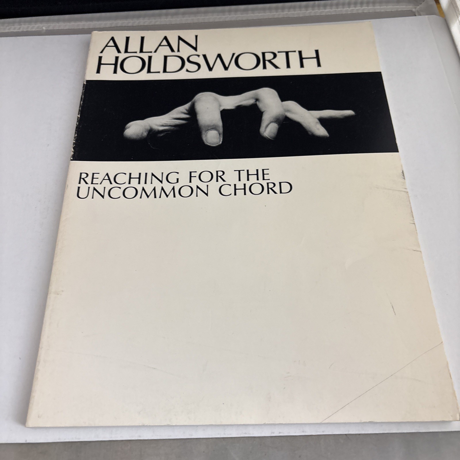 Allan Holdsworth — Reaching for the Uncommon Chord — Guitar Book