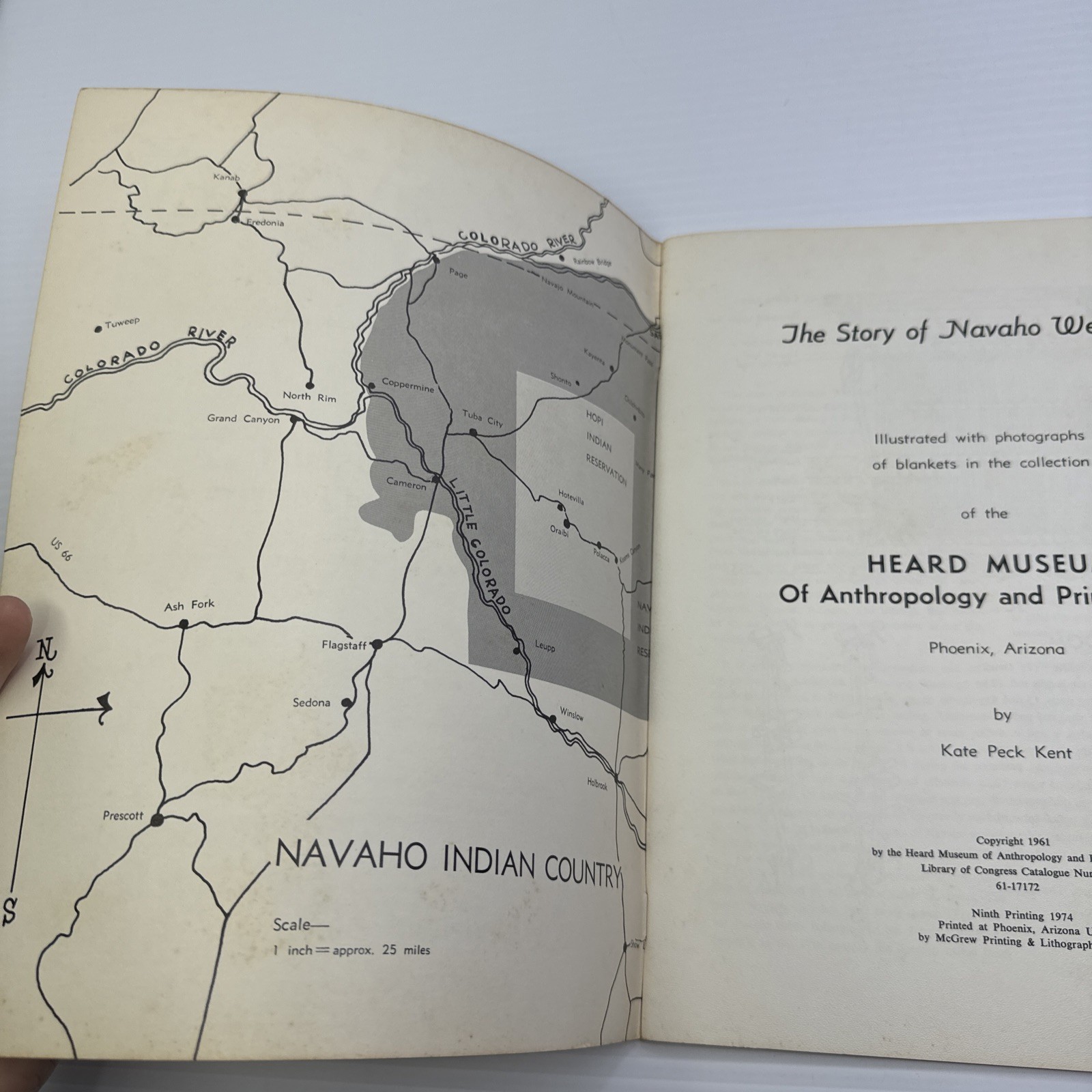 The Story of Navaho Weaving Kate Peck Kent 1974 Illustrated Heard Museum of Anth