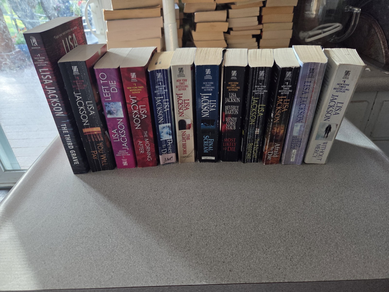 Lisa Jackson Lot Of 12 Books. Mystery Suspense Thriller. Paperback