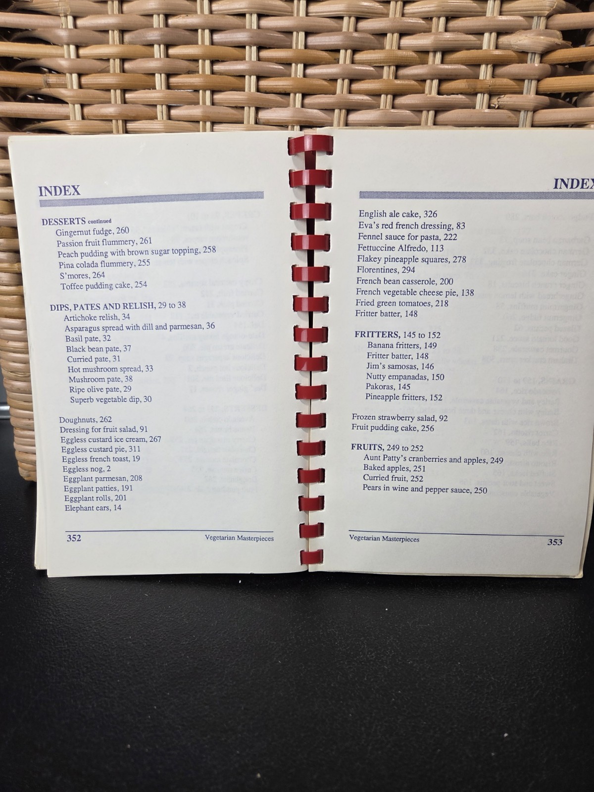 Vegetarian Masterpieces Cookbook Tracy & Bruton 1st 1988 Vintage 300+ Pages