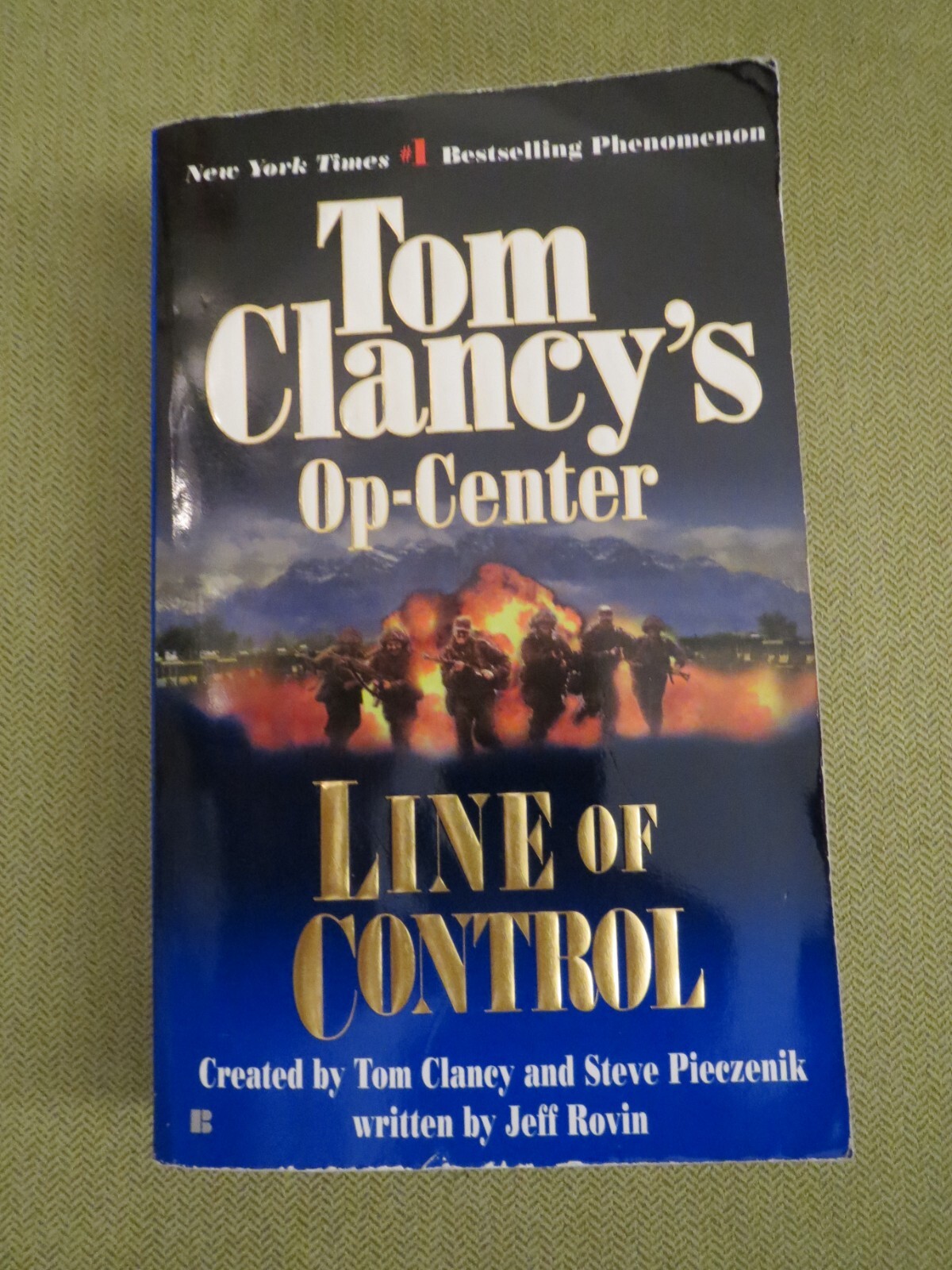 Line of Control (Tom Clancy’s Op-Center, Book 8) by Jeff Rovin, 0425180050