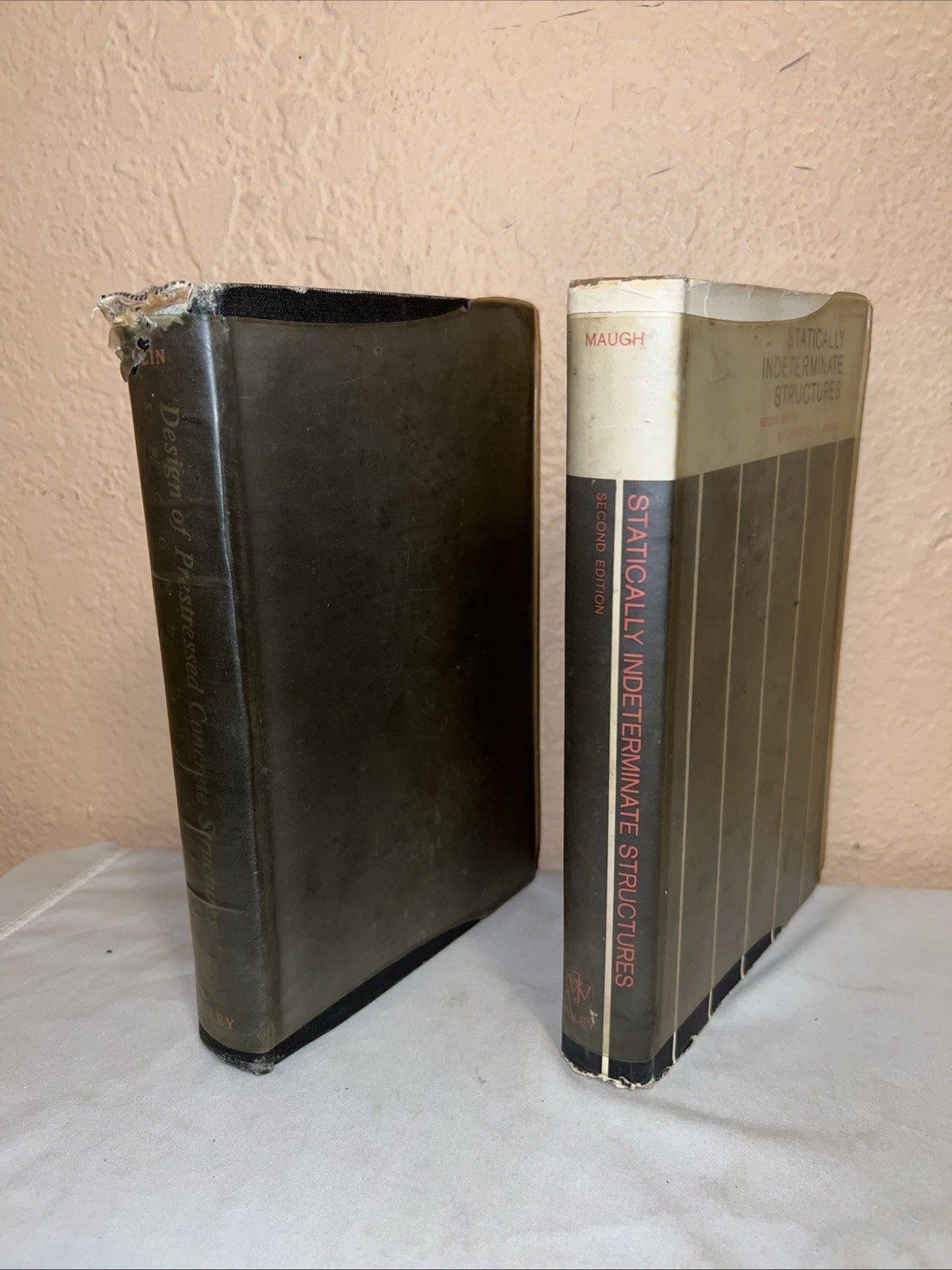 Lot Of 2 John Wiley & Sons Books: Statically Intermediate Structures & Concrete