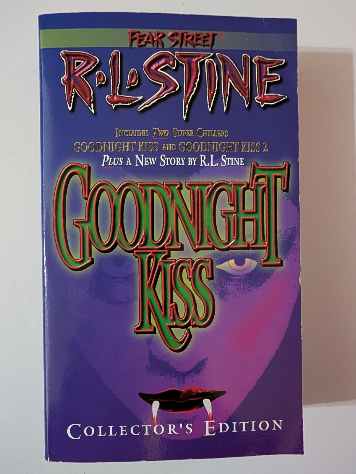 R.L. Stine Fear Street Goodnight Kiss Mass Market Simon Pulse 1997 Vampires