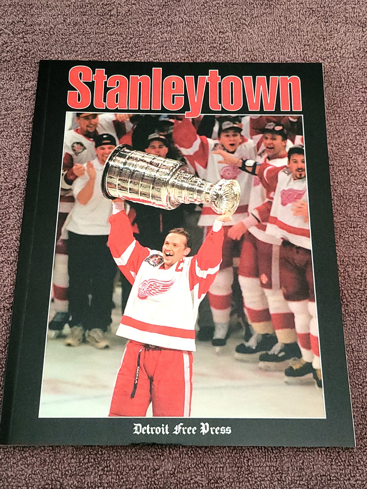 Stanleytown Magazine Detroit Red Wings 96/97 Champions Book 112 Pages NEAR MINT
