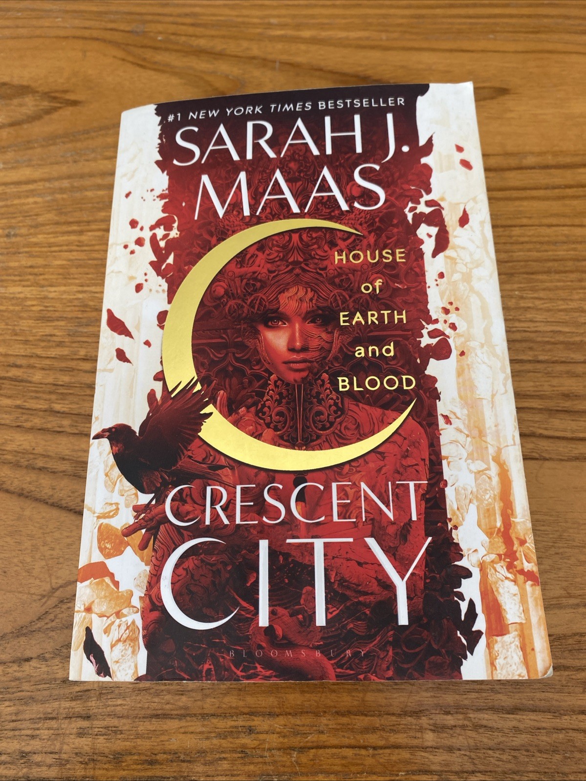 Crescent City House of Earth and Blood – Sarah J. Maas ~ Trade paperback