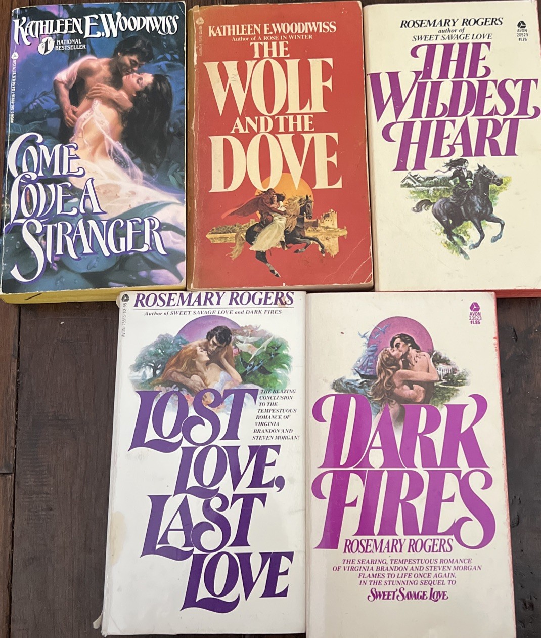 Kathleen Woodiwiss & Rosemary Rogers, Wolf and the Dove, Dark Fires Lot Of 5