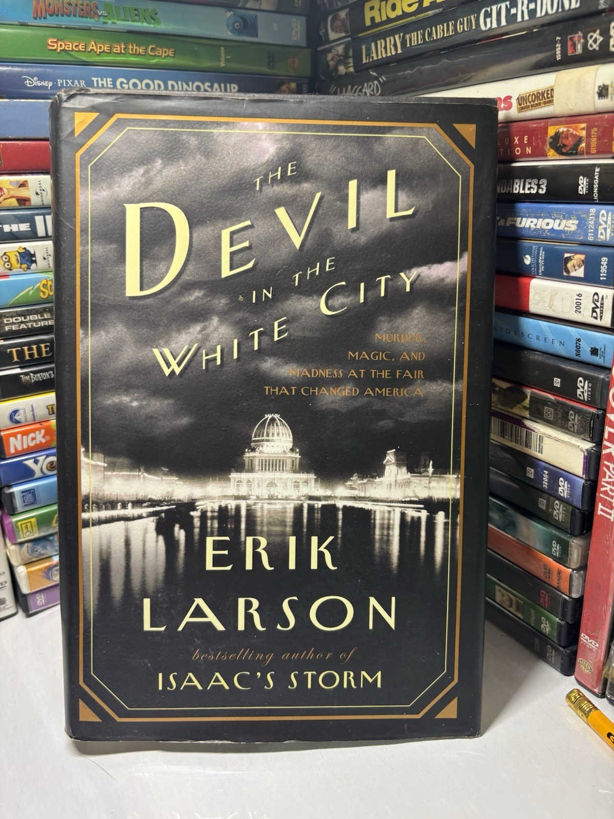 Erik Larson Devil in the White City Murder, Magic & Madness 2003 Hardcover