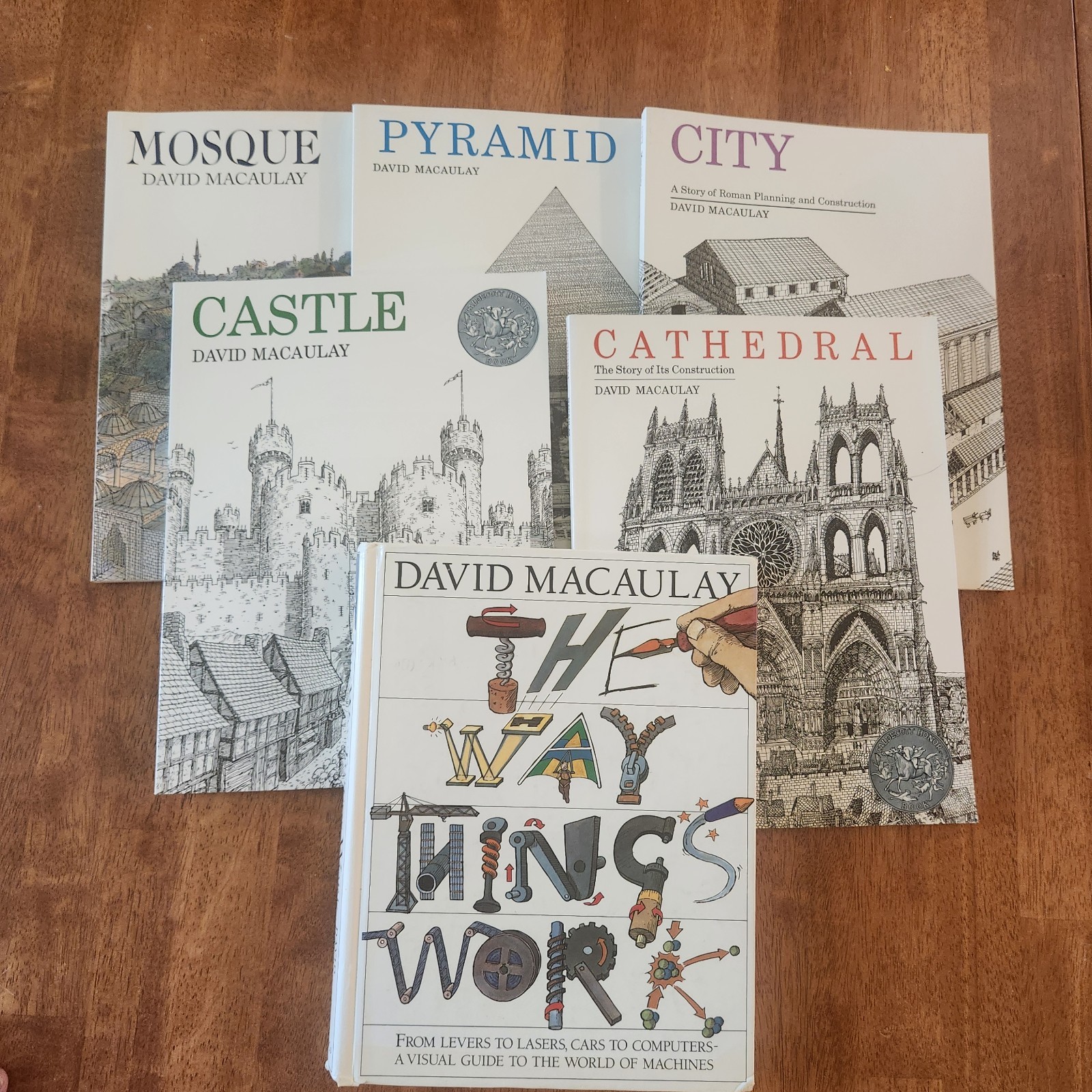 Lot 6 DAVID MACAULAY Books City Pyramid Castle Mosque Cathedral Way Things Work