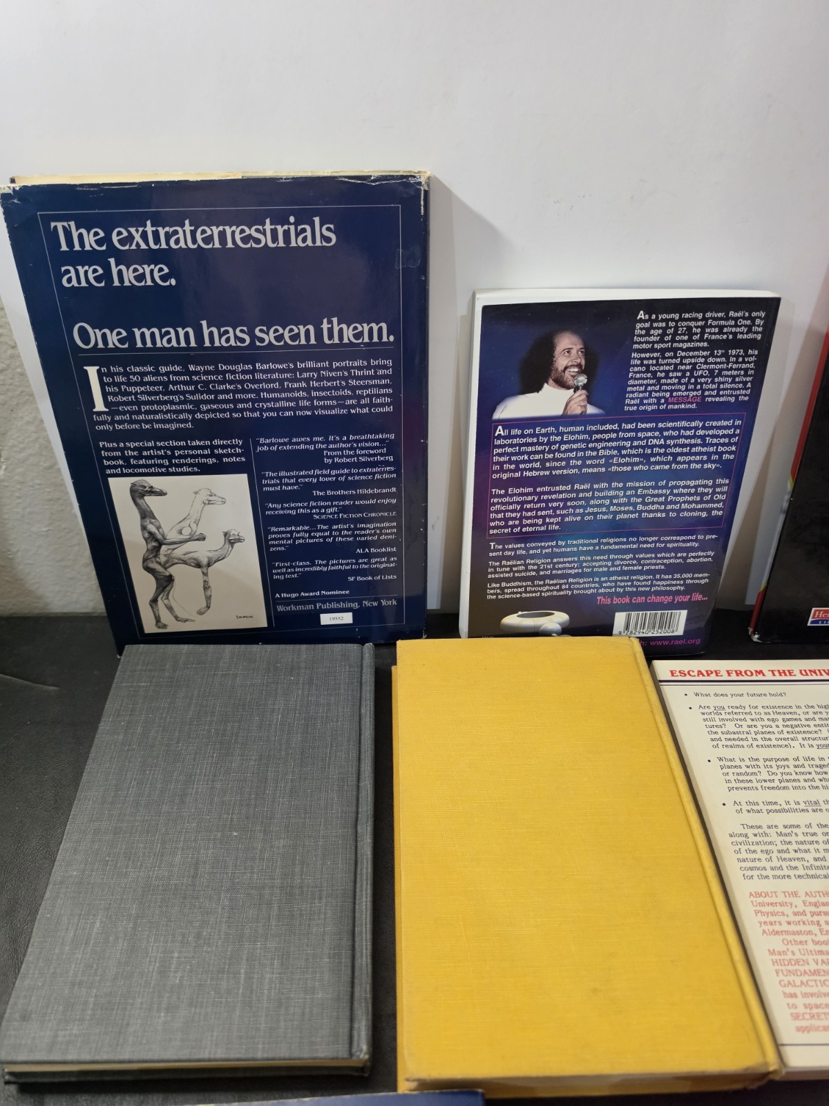 Excellent Lot Of TEN HTF To Very Rare Books On Extraterrestrials / Aliens / UFOs