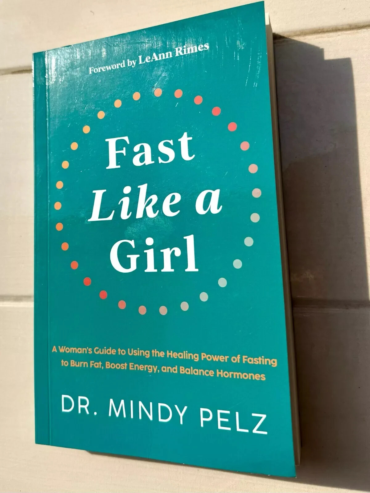 Fast Like a Girl By Dr. Mindy Pelz English and Paperback Free Shipping