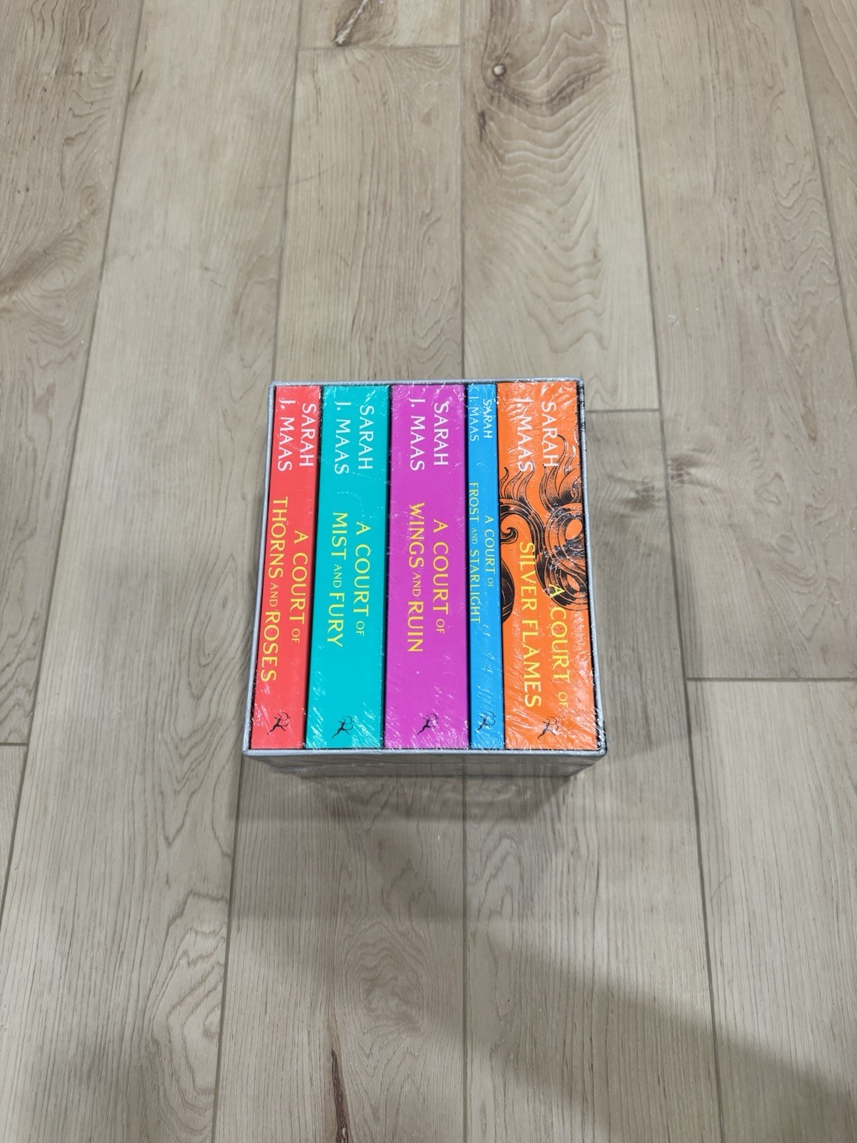 A Court of Thorns and Roses Paperback Box Set (5 Books)