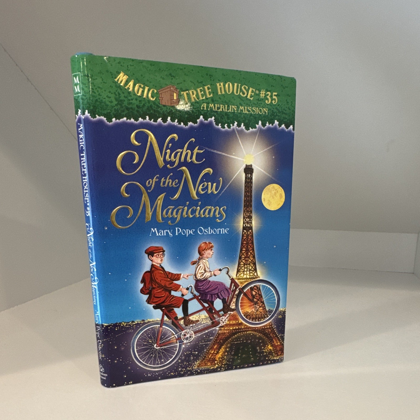 Magic Tree House Merlin Mission #35 Night of the New Magicians Mary Pope Osborne
