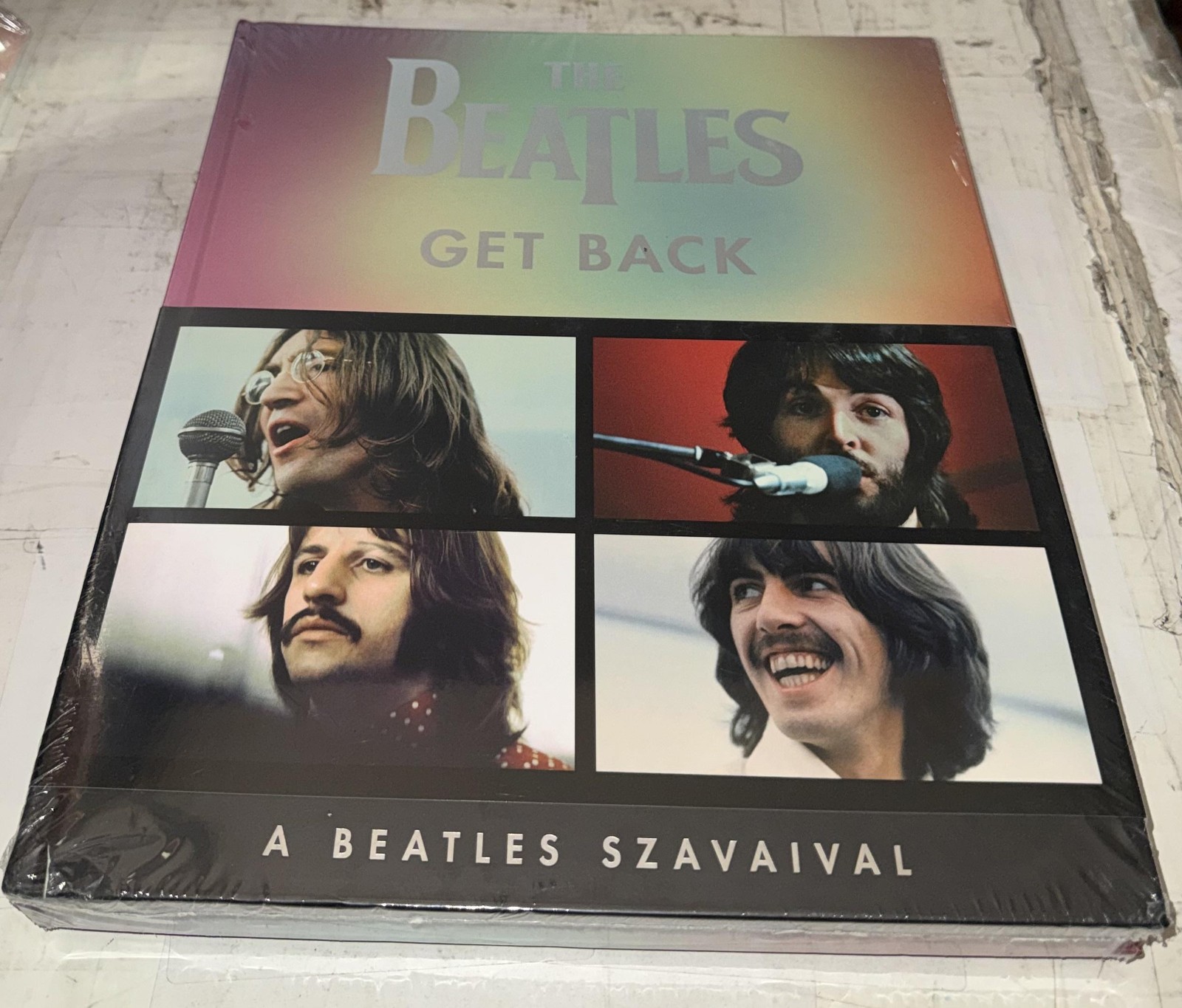 The Beatles Get Back A Beatles Szavaival Russell McCartney *HUNGARIAN LANGUAGE*