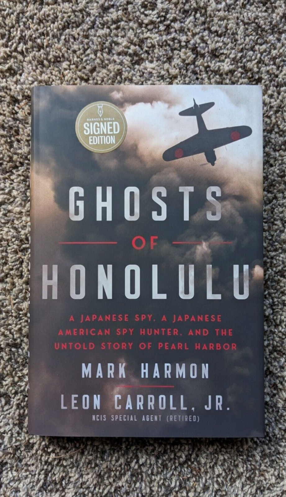* SIGNED * MARK HARMON (NCIS) Ghosts Of Honolulu 2023 1st Edition Hardcover