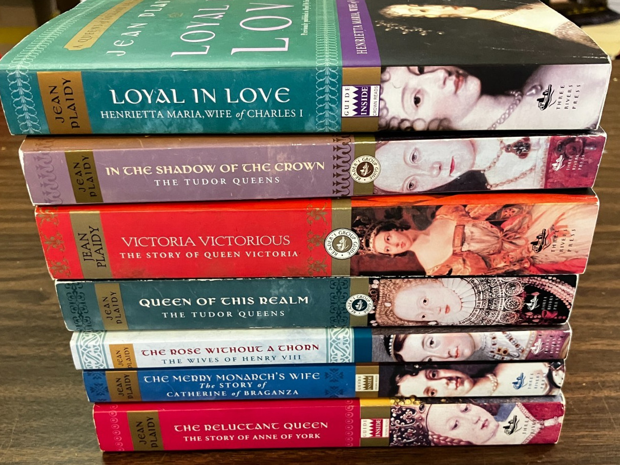 The Queens of England Series Set of 7, Jean Plaidy, TPB Touchstone