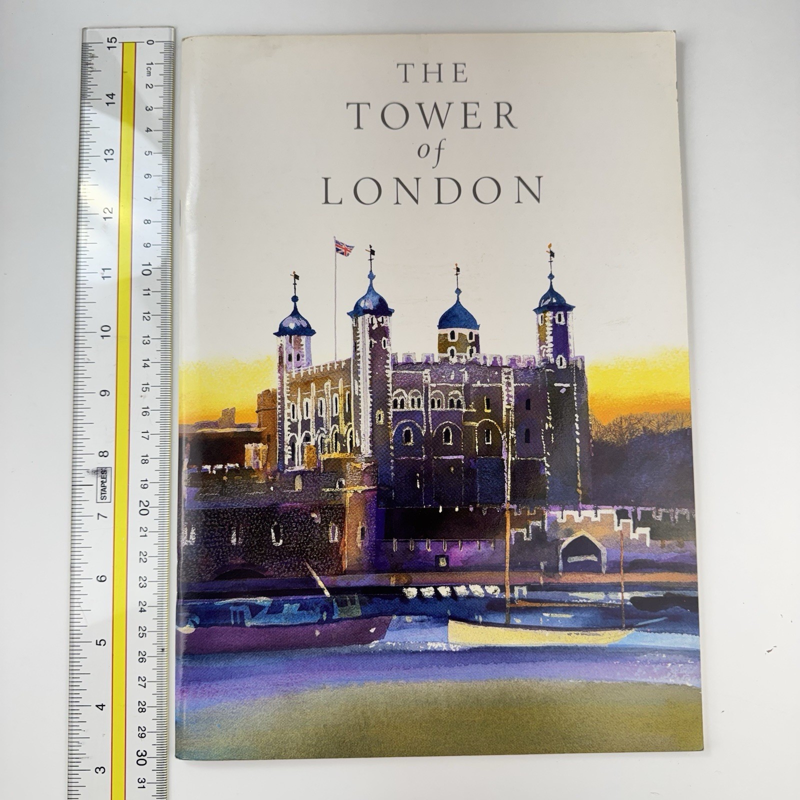 The Tower Of London — SOUVENIR GUIDE BOOK — 1987