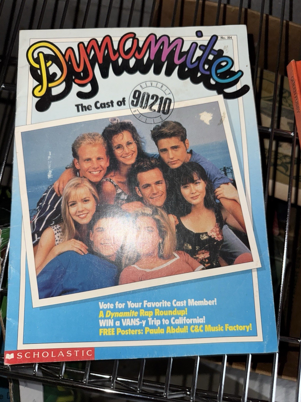 1992 SCHOLASTIC DYNAMITE NO. 614 CAST OF BEVERLY HILLS 90210 NO Poster!