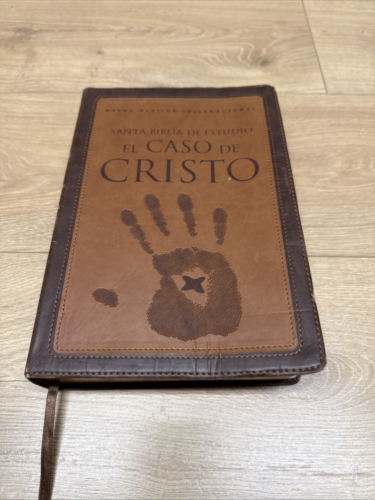 RARE EDITION! Santa Biblia de Estudio el Caso de Cristo Leather bound