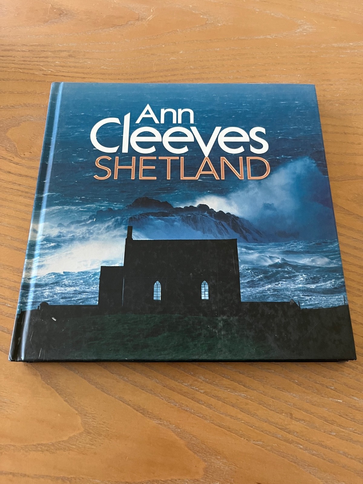 Ann Cleves Shetland- HB- Picture Book- Scotland- Britain- Macmillan- 2015