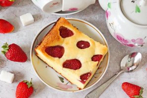 Творожник с клубникой