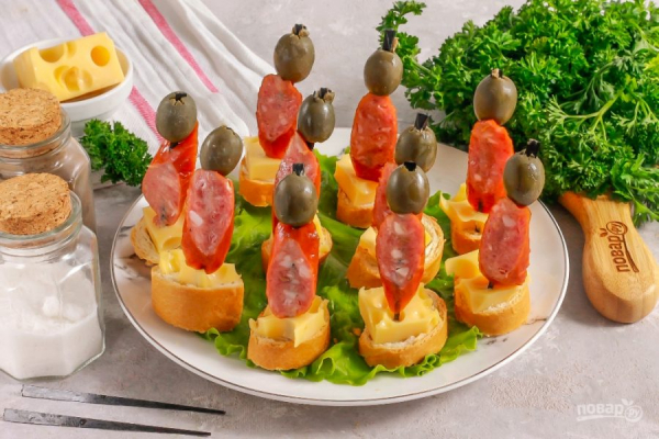 Канапе на шпажках! 10 идей, как приготовить праздничную закуску
Канапе на шпажках! 10 идей, как приготовить праздничную закуску