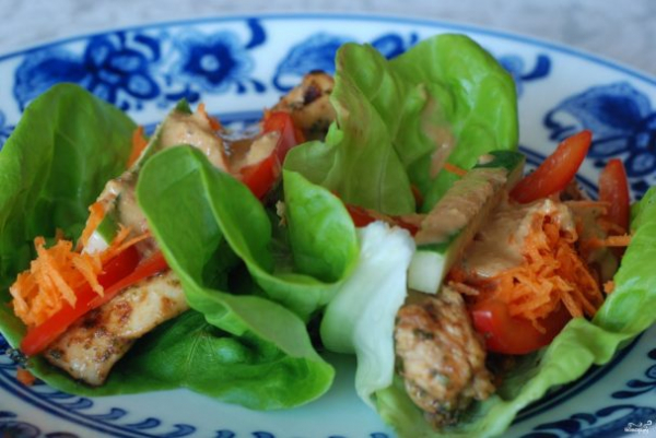 Закуска из курицы и свежих овощей Закуска из курицы и свежих овощей