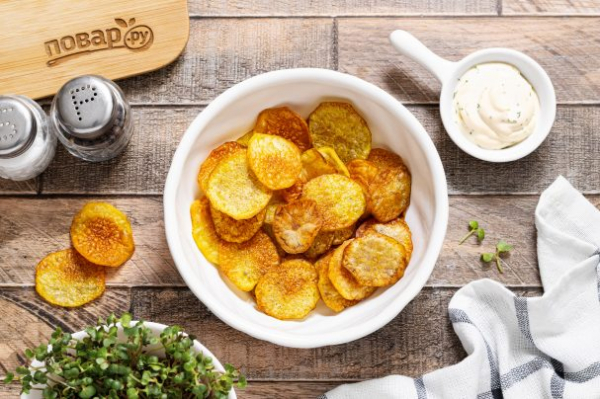 Картофельные чипсы в духовке без масла Картофельные чипсы в духовке без масла