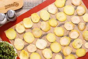 Картофельные чипсы в духовке без масла Картофельные чипсы в духовке без масла